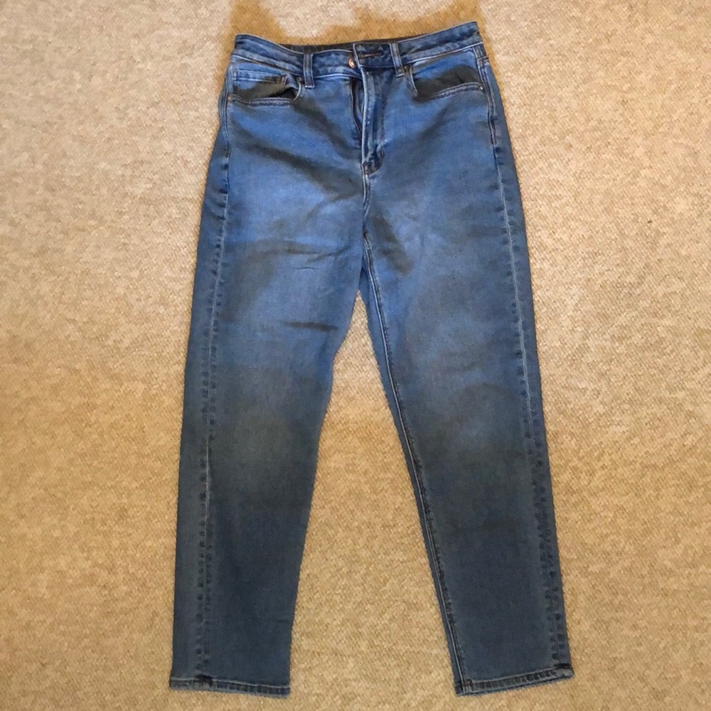American Eagle mom jeans